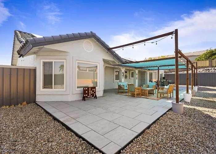 Freshwater Fun - Pet & Family Friendly With Great Location! Holiday home Bullhead City